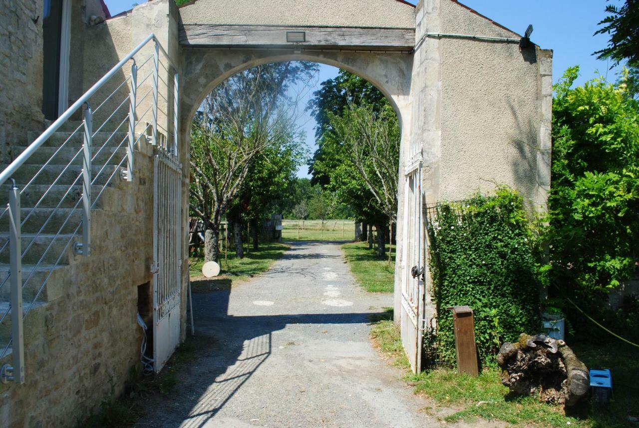 Ecurie De La Grange L'Abbe Apartment Le Langon ภายนอก รูปภาพ
